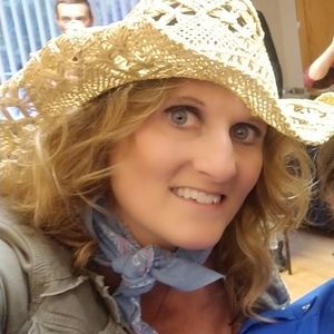 Meet your Posher, Chrys